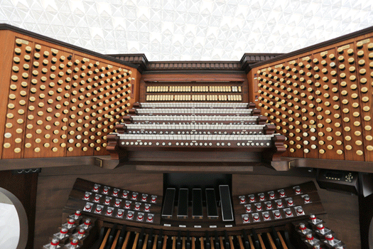 Fratelli Ruffatti console, Christ Cathedral, Garden Grove