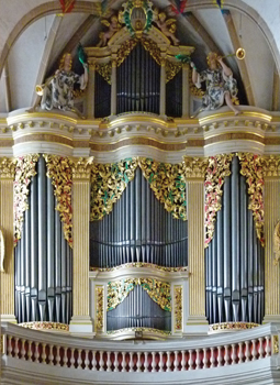 Silbermann organ, Cathedral, Freiberg, Germany (photo credit: Bernd Gross; reproduced under Creative Commons Attribution-Share Alike 3.0 Unported license: creativecommons.org/licenses/by-sa/3.0/deed.en)