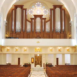 Madonna della Strada Chapel, Loyola University