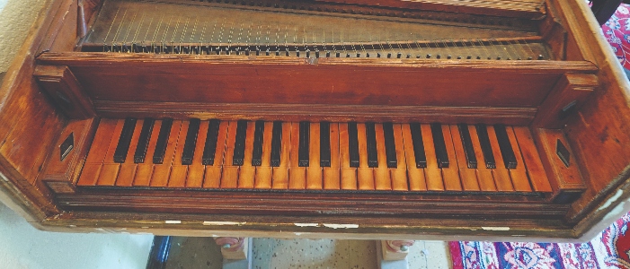 A harpsichord in the Italian style