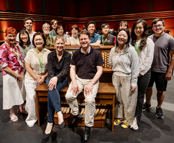 Paul Jacobs with Oregon Bach Festival Organ Institute participants (photo credit: Athena Delene)