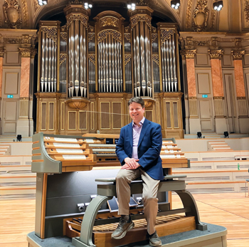 Paul Jacobs at the Kuhn organ in the Tonhalle, Zürich, Switzerland