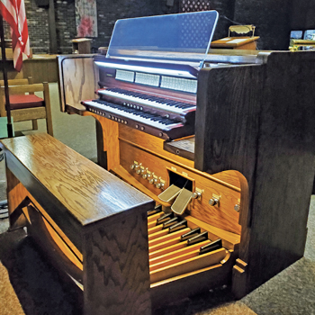 Console rebuilt by Fabry, Inc., Congregational United Church of Christ, Pekin, Illinois