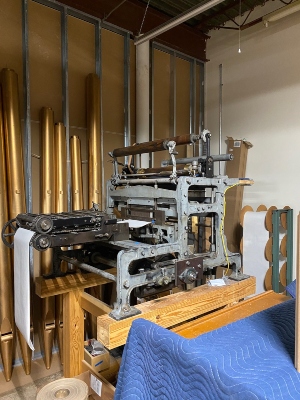 Roll punching machine